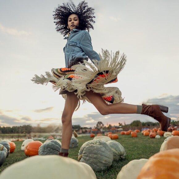 Poncho - Picture 4 of 8